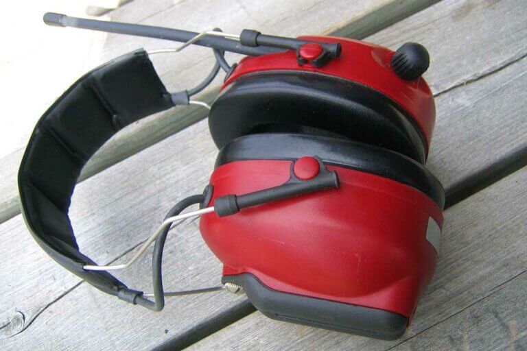 Ohrenschützer mit Radio